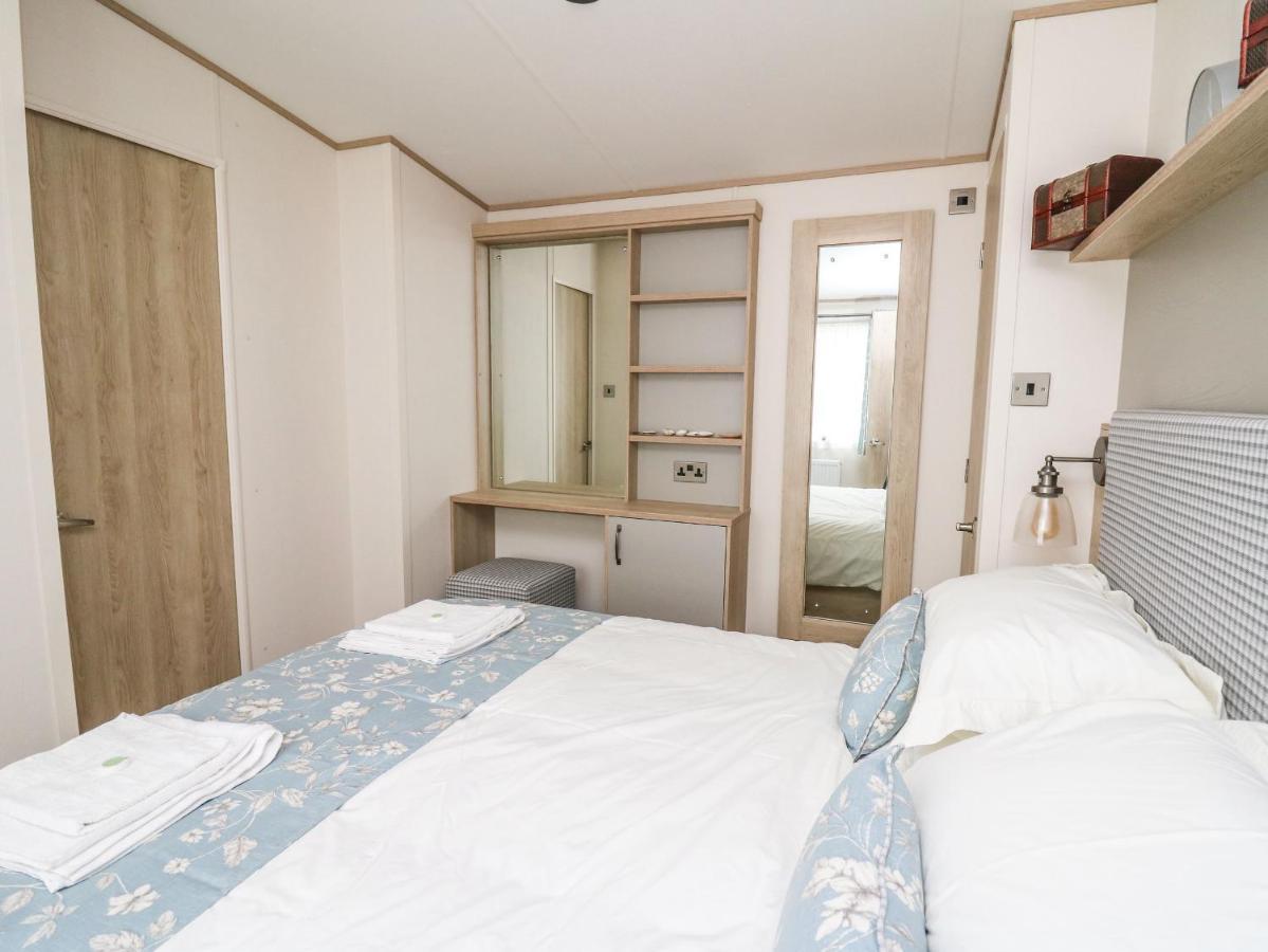 Balmoral Villa Pendine Bagian luar foto