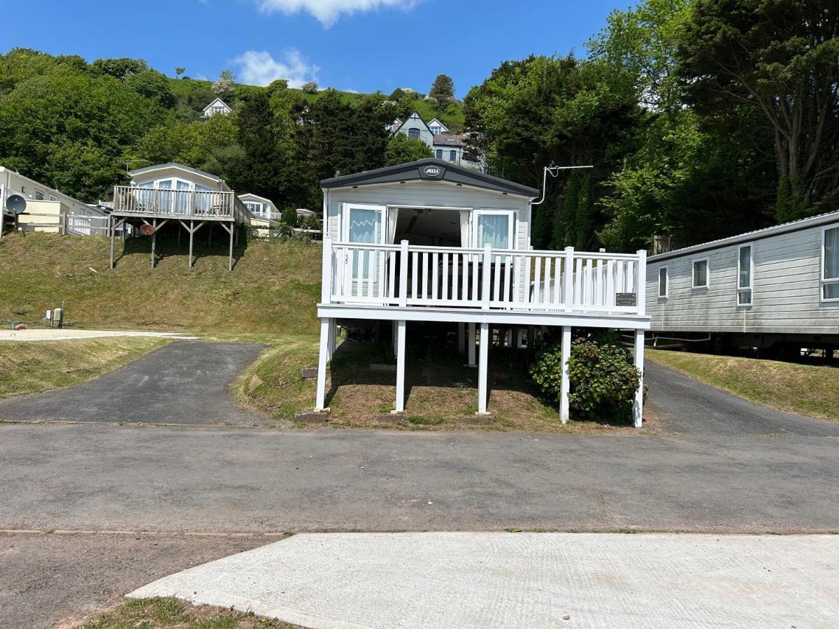 Balmoral Villa Pendine Bagian luar foto